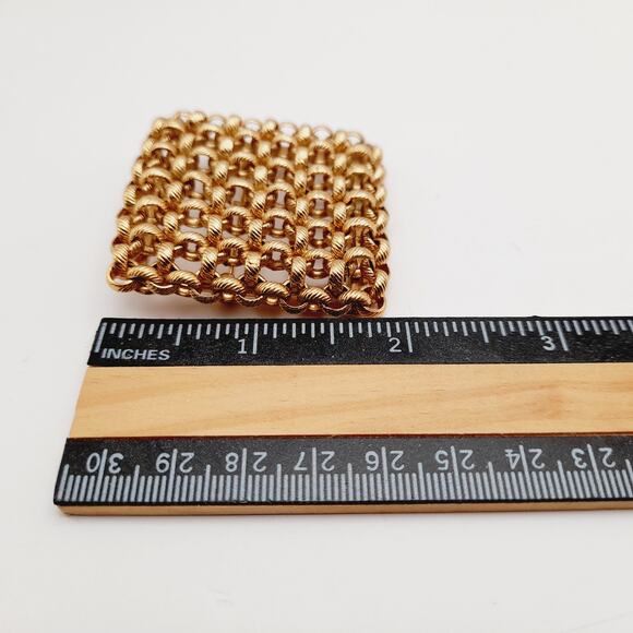 Vintage Monet Gold Plated Woven Square Brooch – 1980s Statement Designer Jewelry - Picture 7 of 10